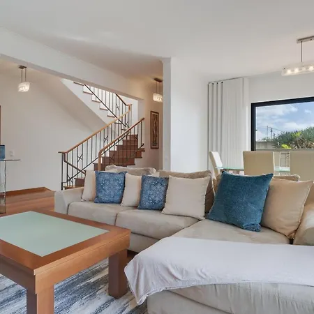 3b Heated Pool Barbecue Games * Funchal (Madeira)