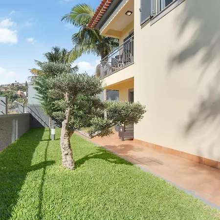 3b Heated Pool Barbecue Games * Funchal (Madeira)