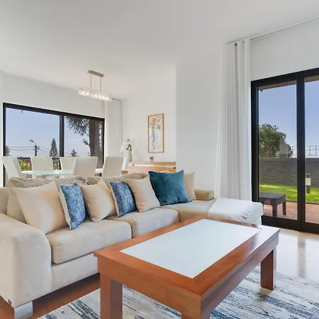 3b Heated Pool Barbecue Games 別荘 フンシャル