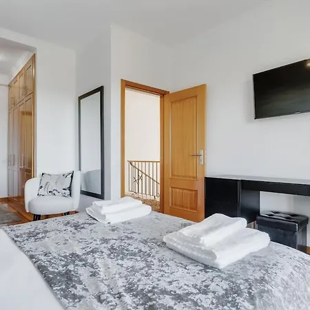 Casa Amarela With Heated Pool & Games Area Apartment