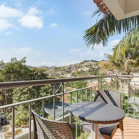 Casa Amarela With Heated Pool & Games Area