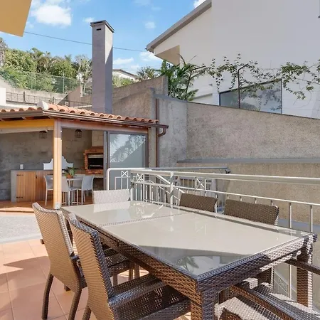 Casa Amarela With Heated Pool & Games Area * Funchal (Madeira)