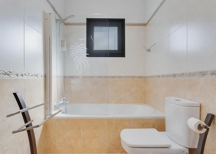 3b Heated Pool Barbecue Games *