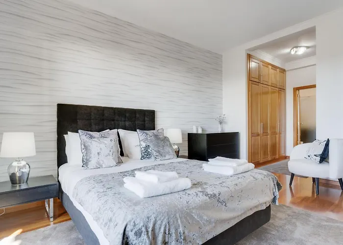 3b Heated Pool Barbecue Games * 푼샬