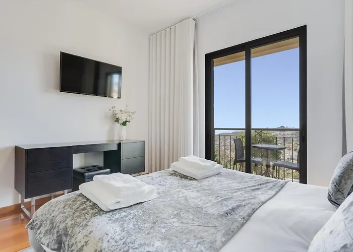 3b Heated Pool Barbecue Games