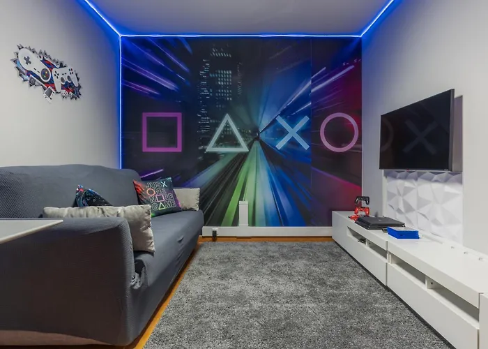 3b Heated Pool Barbecue Games *